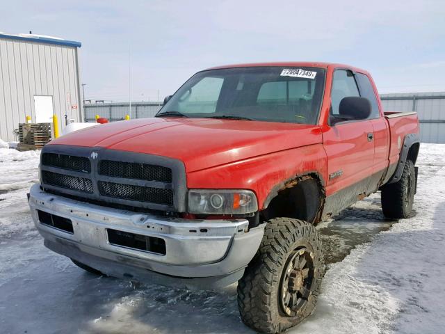 1B7KF2366YJ185146 - 2000 DODGE RAM 2500 RED photo 2