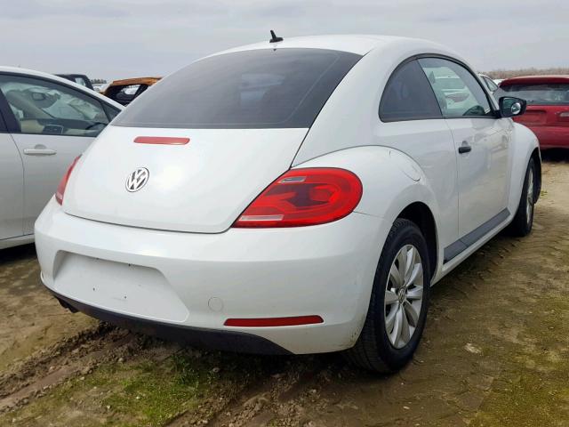 3VWF17AT5FM613601 - 2015 VOLKSWAGEN BEETLE 1.8 WHITE photo 4