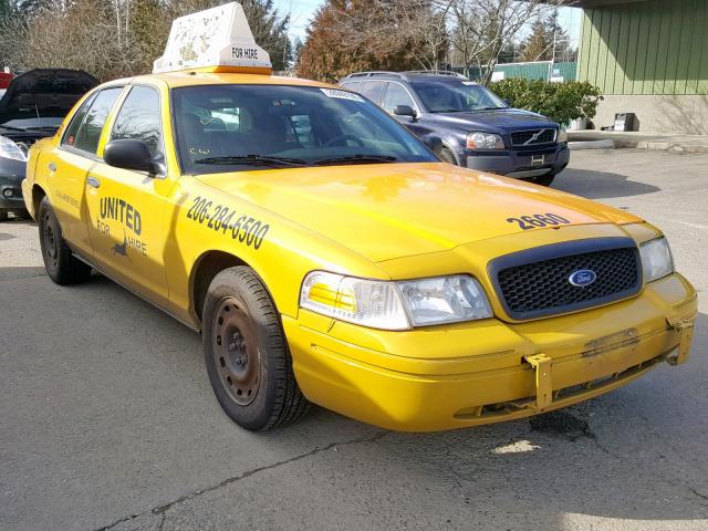 2FAHP71W44X120732 - 2004 FORD CROWN VICT YELLOW photo 1