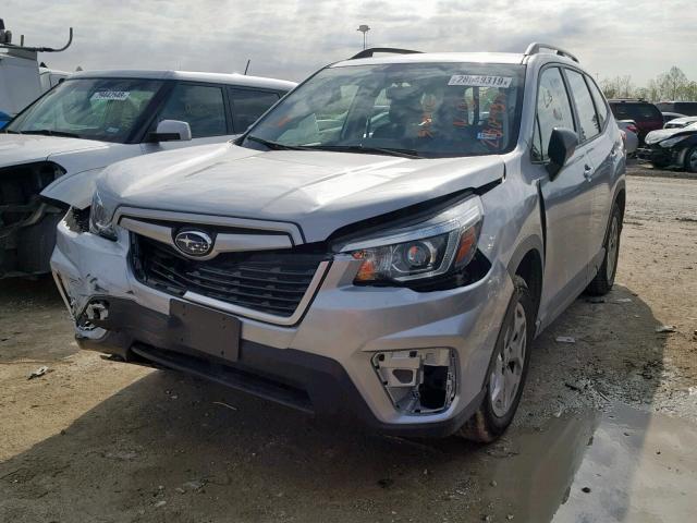 JF2SKACC7KH443878 - 2019 SUBARU FORESTER SILVER photo 2