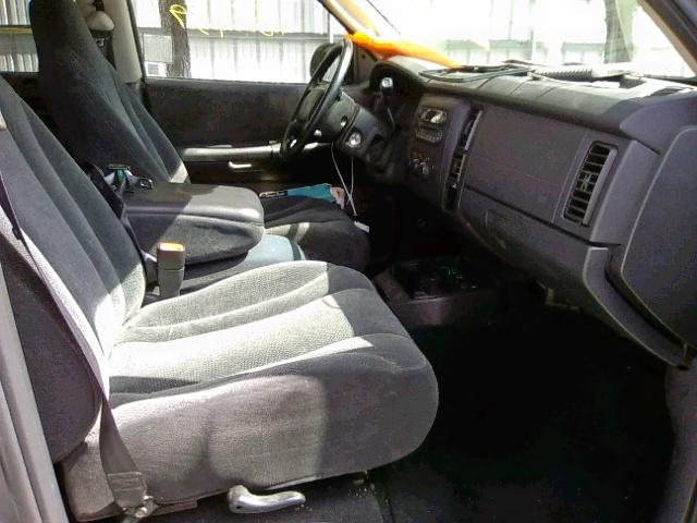 1D7HL38NX4S690741 - 2004 DODGE DAKOTA QUA GRAY photo 5