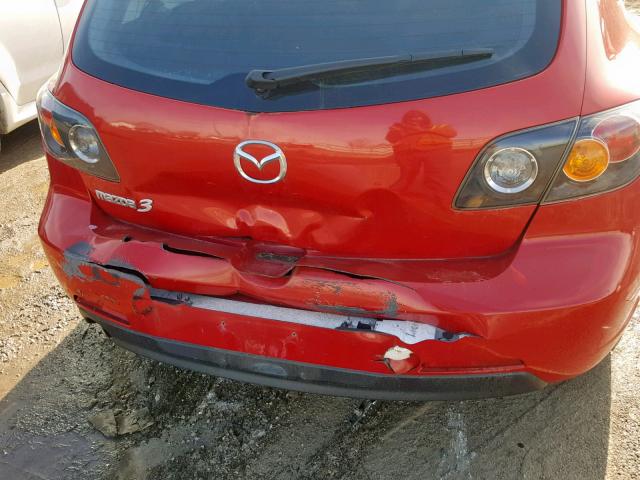 JM1BK143441164347 - 2004 MAZDA MAZDA3 RED photo 9