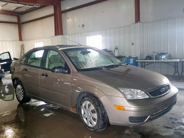 1FAFP34N45W274390 - 2005 FORD FOCUS ZX4 GOLD photo 1