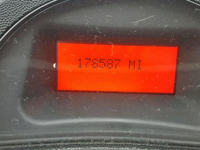 2G2WP552271127672 - 2007 PONTIAC GRAND PRIX GRAY photo 8