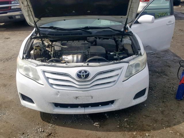 4T1BF3EK3AU526406 - 2010 TOYOTA CAMRY WHITE photo 7