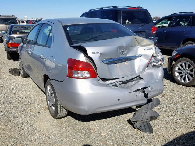 JTDBT923671029874 - 2007 TOYOTA YARIS SILVER photo 3