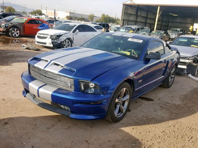 1ZVHT82H885124525 - 2008 FORD MUSTANG GT BLUE photo 2