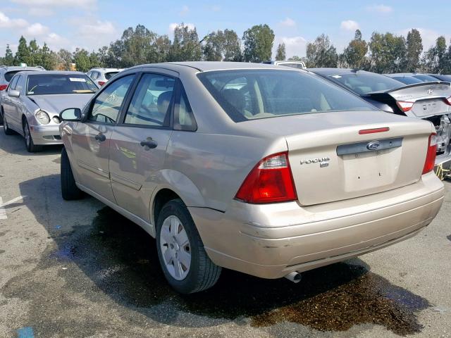 1FAFP34N07W106409 - 2007 FORD FOCUS ZX4 GOLD photo 3