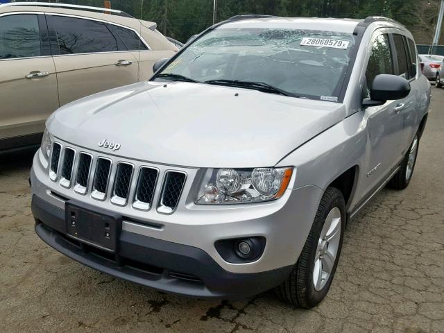 1C4NJCBA6CD579597 - 2012 JEEP COMPASS SP ვერცხლისფერი ფოტო 2