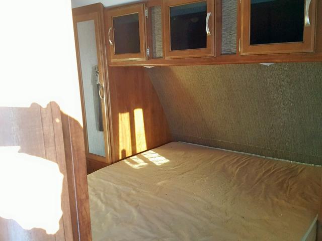 4YDT2922XHT412251 - 2017 KEYSTONE PASSPORT GRAY photo 8