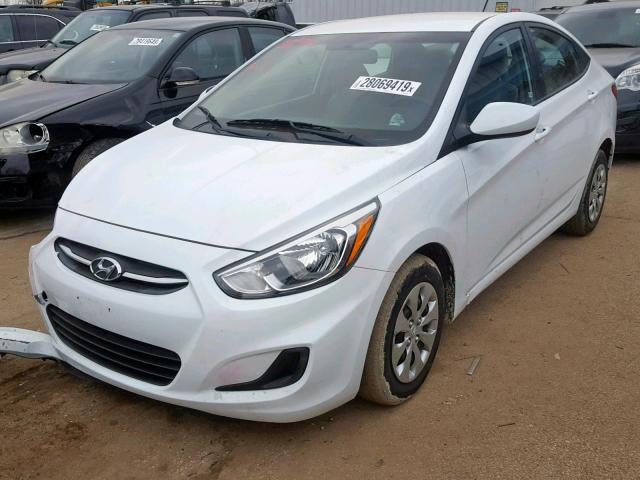 KMHCT4AE2HU176036 - 2017 HYUNDAI ACCENT SE WHITE photo 2