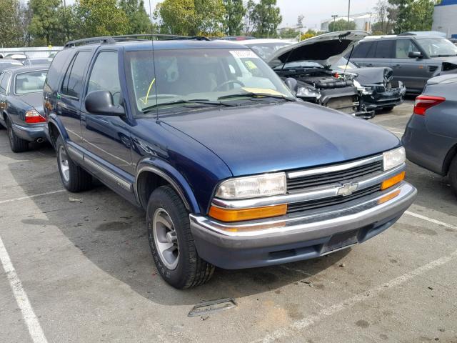 1GNCS13W8W2267257 - 1998 CHEVROLET BLAZER BLUE photo 1