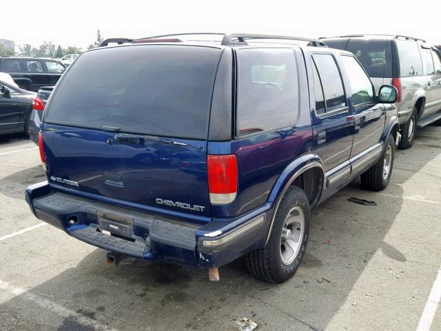 1GNCS13W8W2267257 - 1998 CHEVROLET BLAZER BLUE photo 4