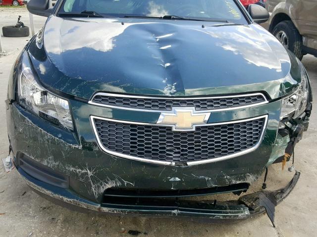 1G1PA5SH7E7319303 - 2014 CHEVROLET CRUZE LS GREEN photo 9