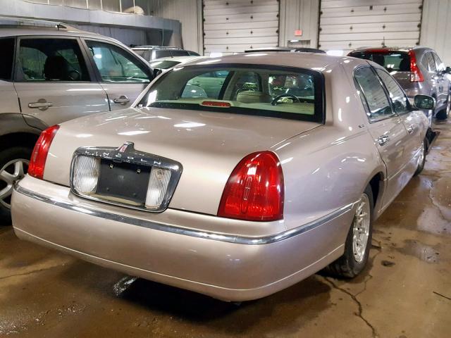 1LNHM82W2XY679171 - 1999 LINCOLN TOWN CAR S BEIGE photo 4