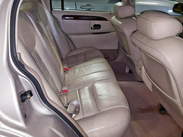 1LNHM82W2XY679171 - 1999 LINCOLN TOWN CAR S BEIGE photo 6