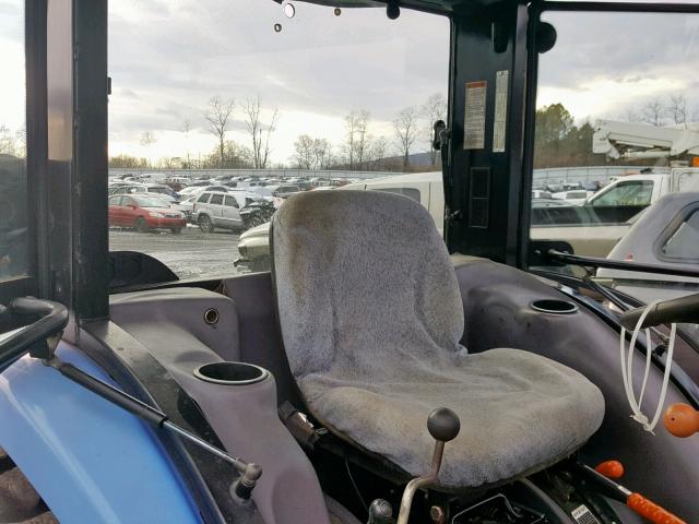 Z8DG11708 - 2008 NEWH TRACTOR BLUE photo 6