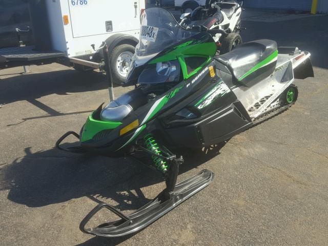 4UF10SNW1AT111890 - 2010 ARCC SNOWMOBILE TWO TONE photo 2