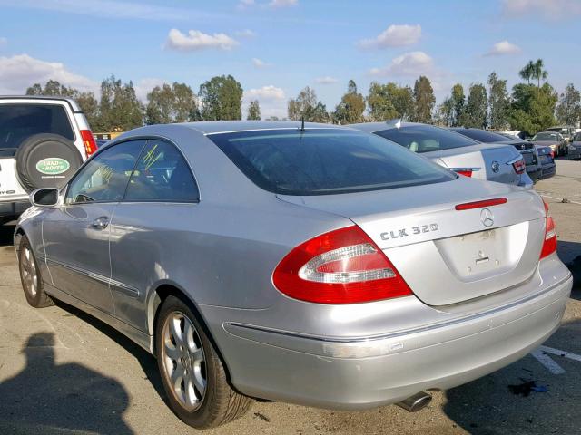 WDBTJ65J94F084321 - 2004 MERCEDES-BENZ CLK 320C SILVER photo 3