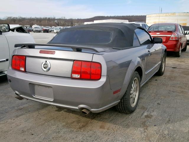 1ZVFT85H165230797 - 2006 FORD MUSTANG GT SILVER photo 4