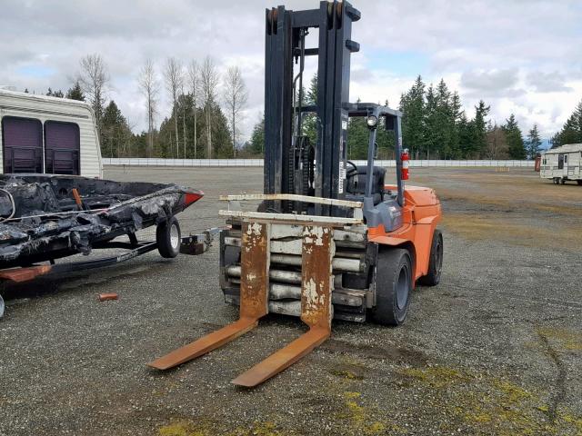 00000000000060680 - 2006 TOYOTA FORKLIFT ORANGE photo 2