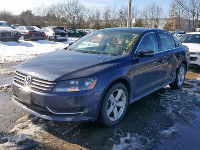 1VWBP7A37EC012462 - 2014 VOLKSWAGEN PASSAT SE BLUE photo 2