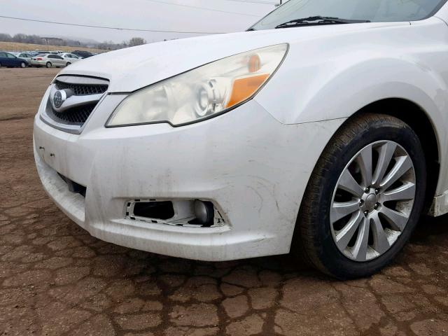 4S3BMDK6XB2236085 - 2011 SUBARU LEGACY 3.6 WHITE photo 9