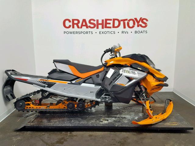 2BPSDAKG1KV000084 - 2019 SKI DOO RENEGADE ORANGE photo 1