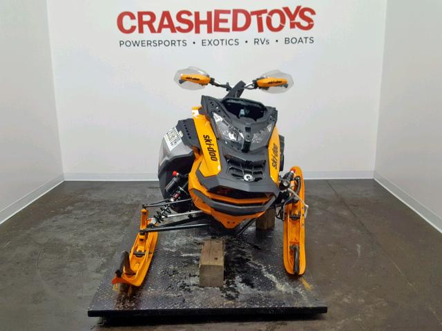 2BPSDAKG1KV000084 - 2019 SKI DOO RENEGADE ORANGE photo 2