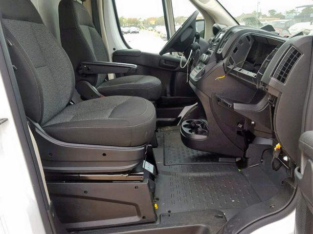 3C6TRVDG5JE114437 - 2018 RAM PROMASTER 白色 照片 5