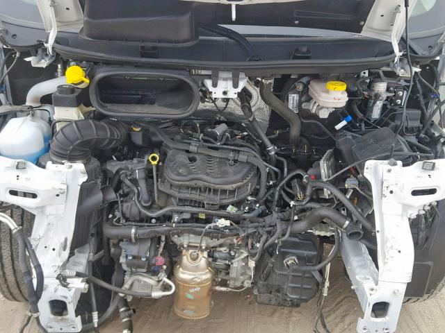 3C6TRVDG5JE114437 - 2018 RAM PROMASTER 白色 照片 7