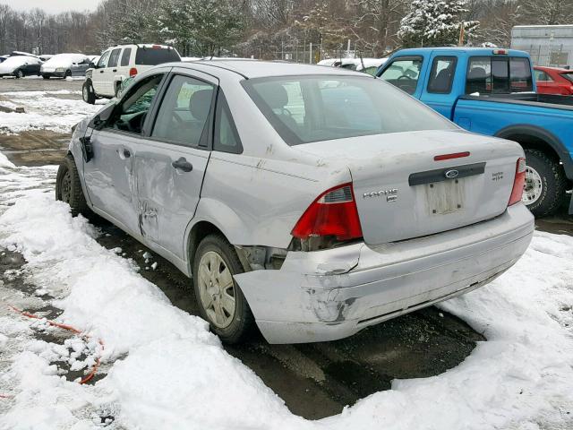 1FAFP34N47W304796 - 2007 FORD FOCUS ZX4 SILVER photo 3