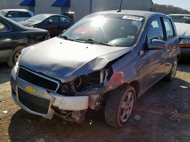 KL1TD66E59B637952 - 2009 CHEVROLET AVEO LS GRAY photo 2