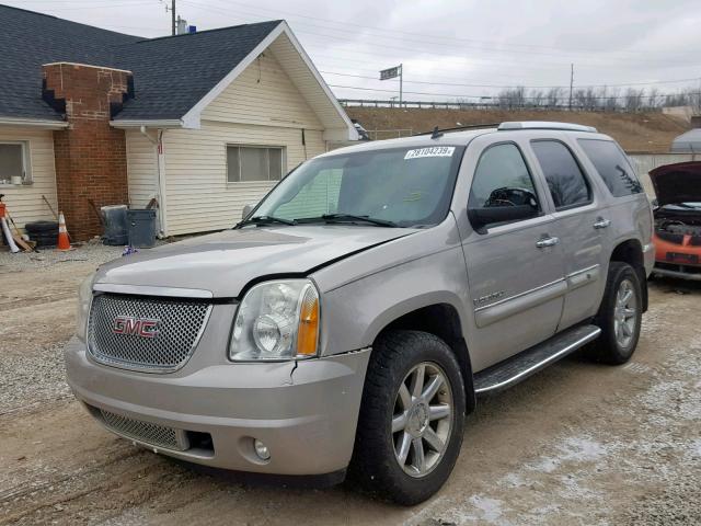 1GKFK63837J223263 - 2007 GMC YUKON DENA SILVER photo 2