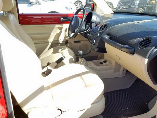 3VWPW31C39M515380 - 2009 VOLKSWAGEN NEW BEETLE Rot Foto 5