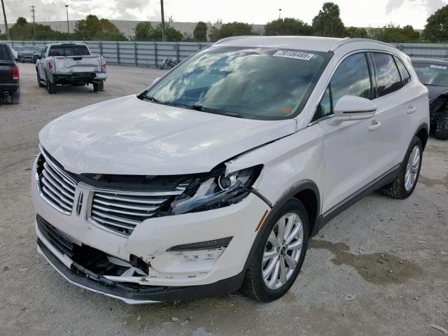 5LMCJ2C93HUL12097 - 2017 LINCOLN MKC SELECT WHITE photo 2