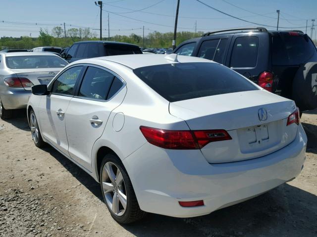 19VDE1F74DE016544 - 2013 ACURA ILX 20 TEC WHITE photo 3