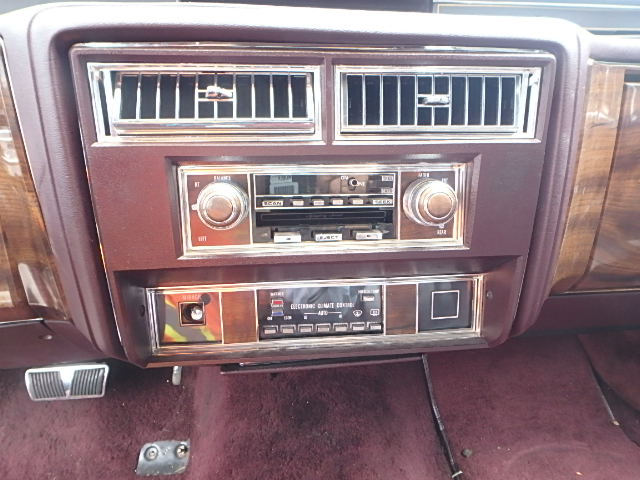 1G6DW69Y2G9732070 - 1986 CADILLAC FLEETWOOD MAROON photo 9