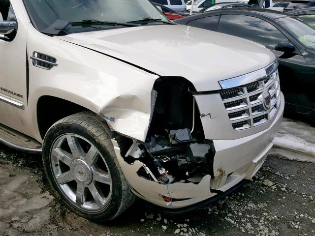 1GYUKBEF3AR282355 - 2010 CADILLAC ESCALADE L WHITE photo 9