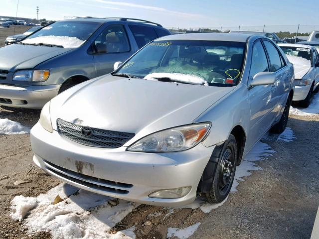 4T1BE30KX3U134598 - 2003 TOYOTA CAMRY LE GRAY photo 2