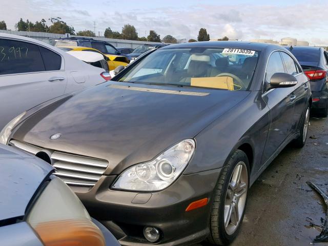 WDDDJ72X87A092227 - 2007 MERCEDES-BENZ CLS 550 CHARCOAL photo 2