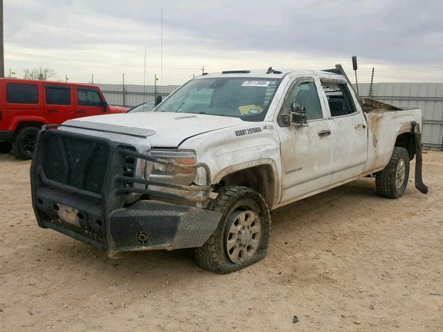 1GT423E85FF168945 - 2015 GMC SIERRA K35 WHITE photo 2