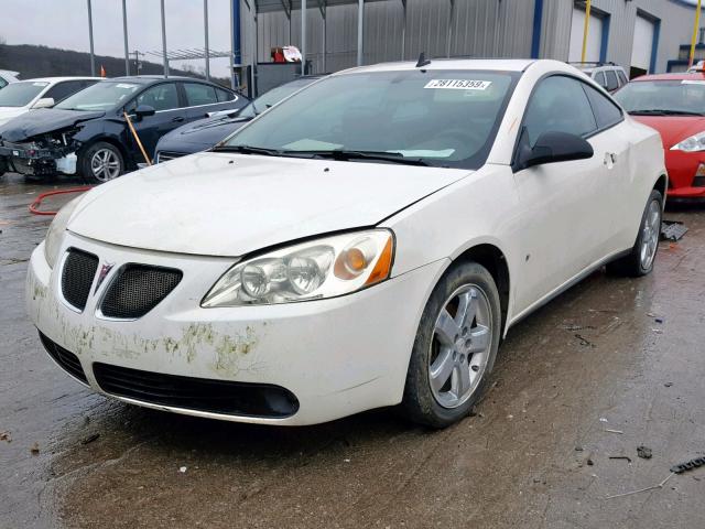 1G2ZH17N284138283 - 2008 PONTIAC G6 GT WHITE photo 2