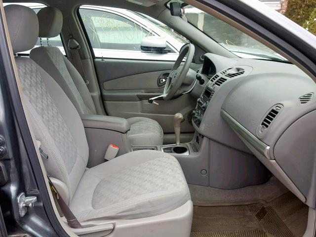 1G1ZT64854F234261 - 2004 CHEVROLET MALIBU MAX 灰色 照片 5