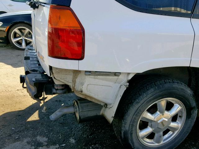 1GKDS13S752245439 - 2005 GMC ENVOY WHITE photo 9