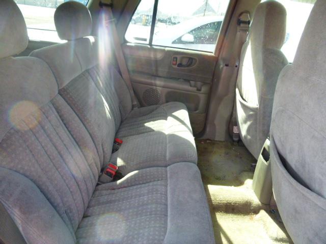 1GNDT13W4W2120838 - 1998 CHEVROLET BLAZER BURGUNDY photo 6