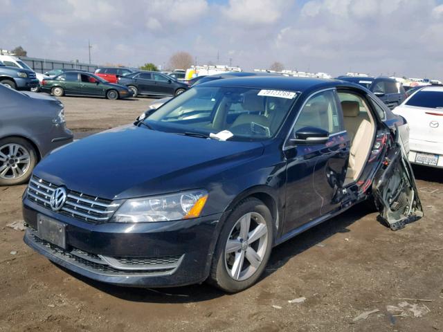 1VWBP7A37DC124743 - 2013 VOLKSWAGEN PASSAT SE BLACK photo 2