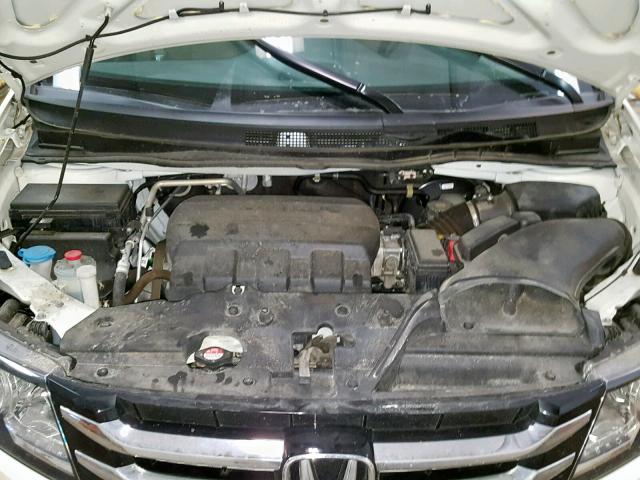 5FNRL5H28GB123588 - 2016 HONDA ODYSSEY LX WHITE photo 7