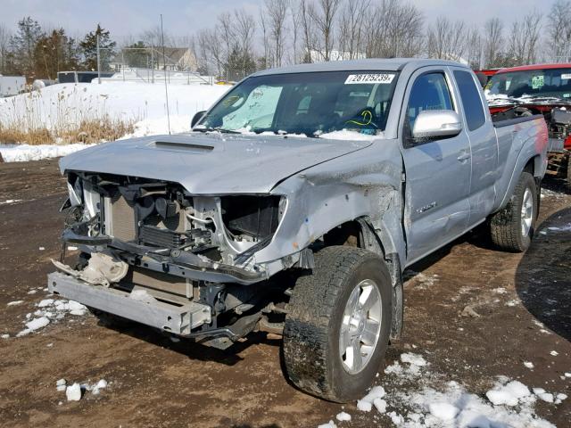 5TFUU4EN3CX036388 - 2012 TOYOTA TACOMA SILVER photo 2