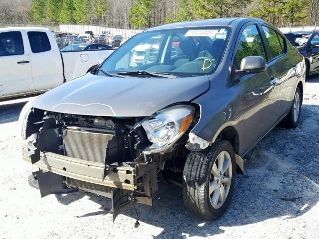 3N1CN7APXCL930131 - 2012 NISSAN VERSA S BROWN photo 2